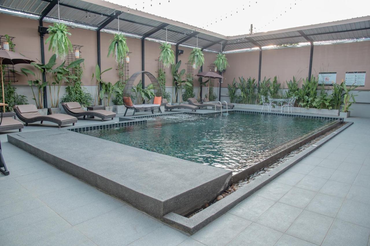 Peppy Hotel-Pepperyhills Hotel Csiangmaj Kültér fotó